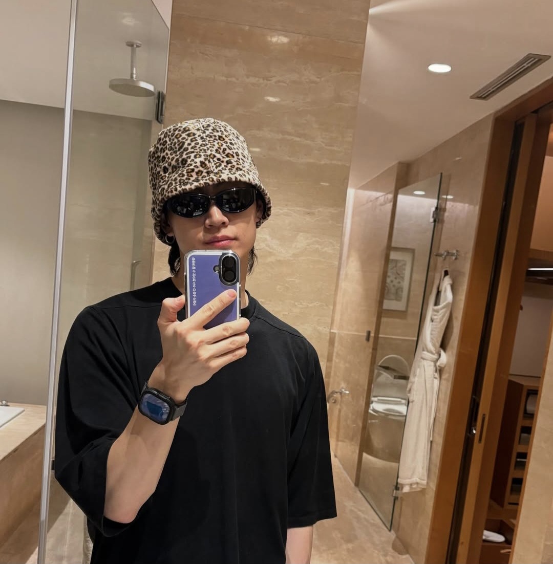 Latest photo of JAY B (GOT7)