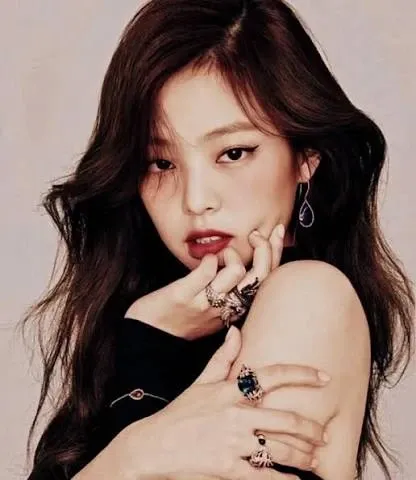 제니 (BLACKPINK) 최근 활동샷