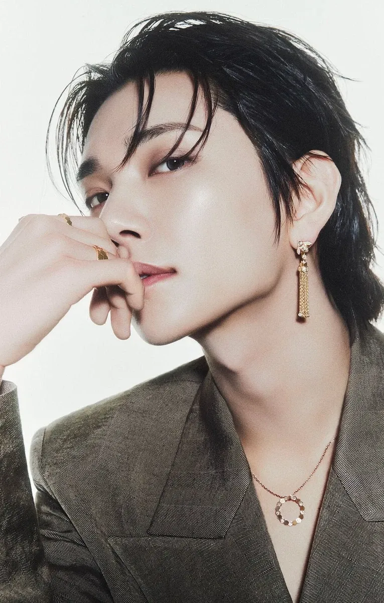 Recent activity shot of Joshua (SEVENTEEN)