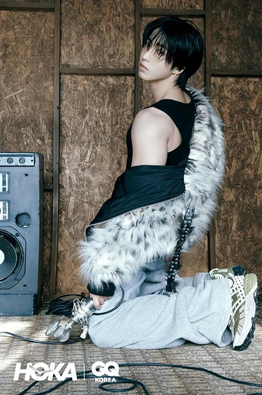 Latest photo of HAN (Stray Kids)