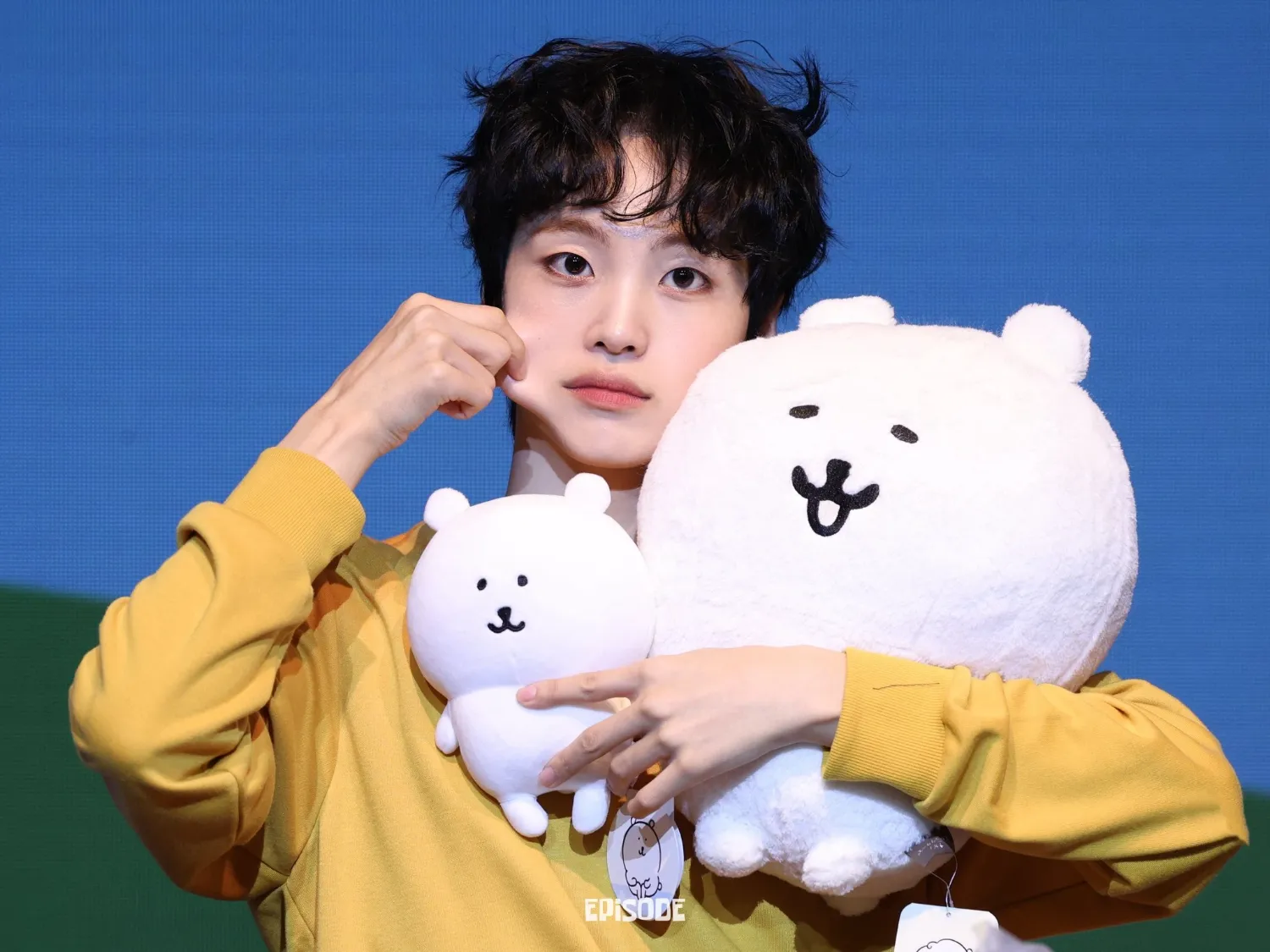 Recent activity shot of Hyeongjun (CRAVITY)
