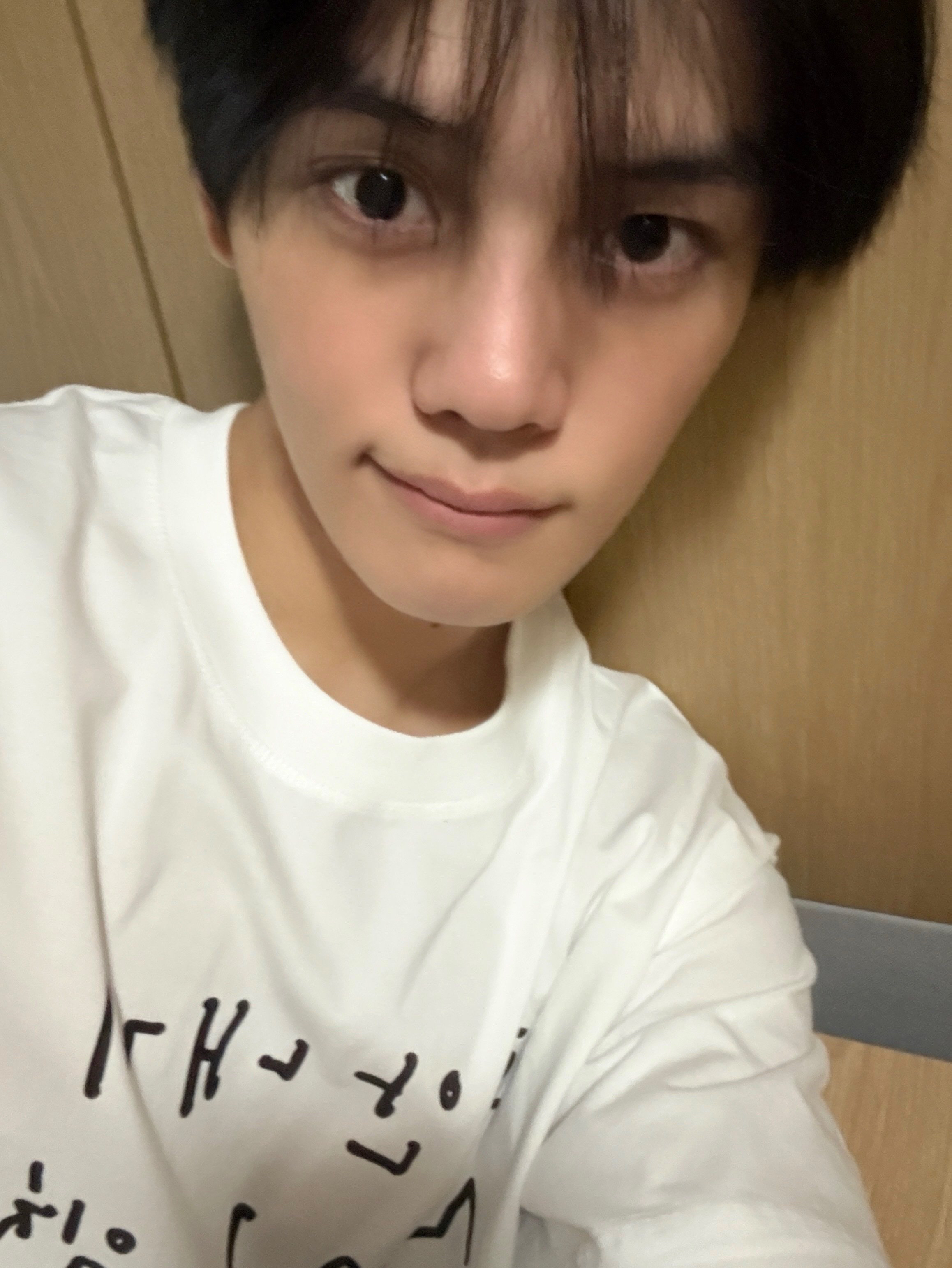 Recent activity shot of Kim Gyuvin (ZEROBASEONE)