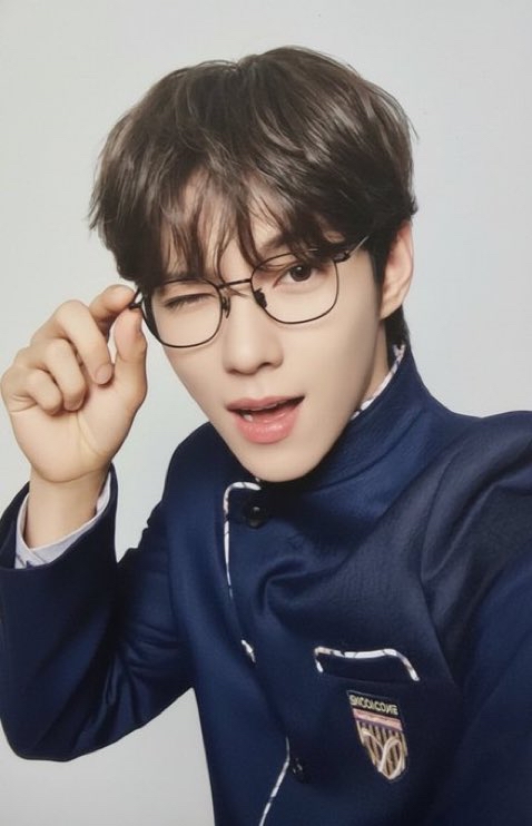 Behind-the-scenes cut of JL (AHOF)