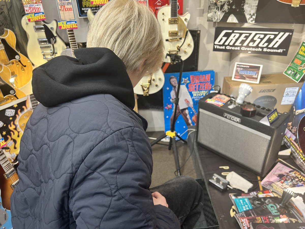 Recent activity shot of Xdinary Heroes