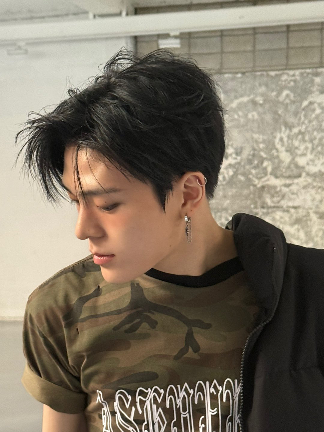 Recent activity shot of Kim Junmin (WHIB)