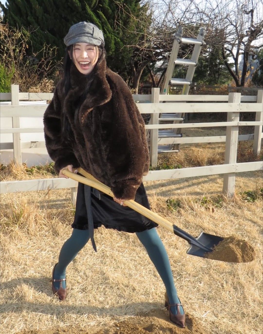 Behind-the-scenes cut of Maya (NiziU)