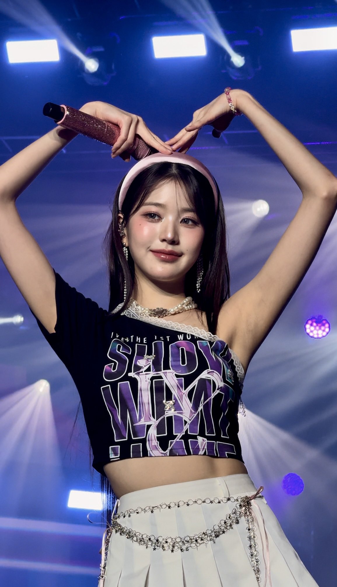 Behind-the-scenes cut of Jang Wonyoung (IVE)