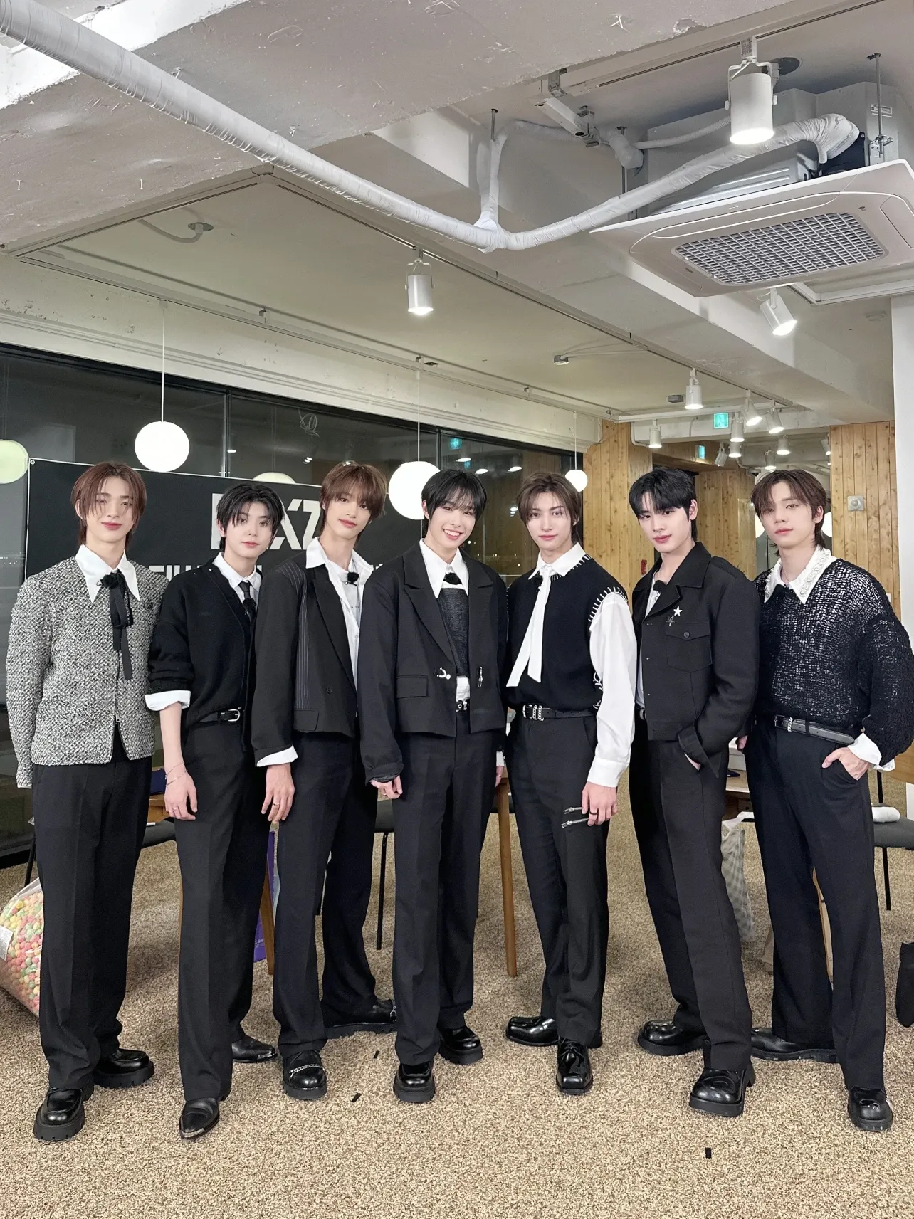 Behind-the-scenes cut of So Geon (NEXZ)