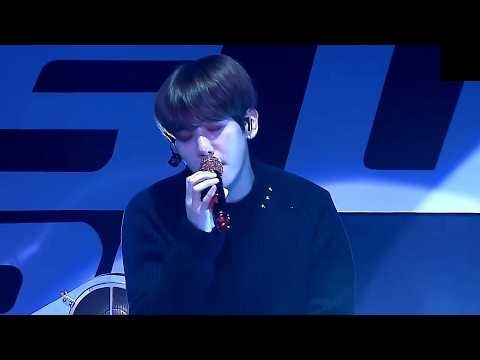 백현 (EXO)의 비하인드 컷
