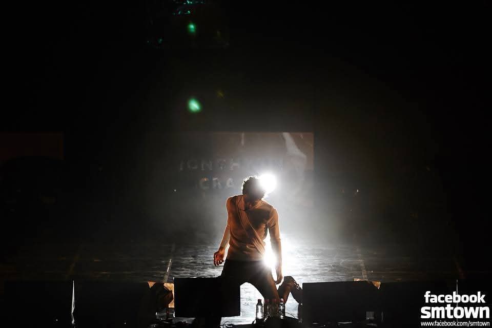 Behind-the-scenes cut of Jonghyun (SHINee)