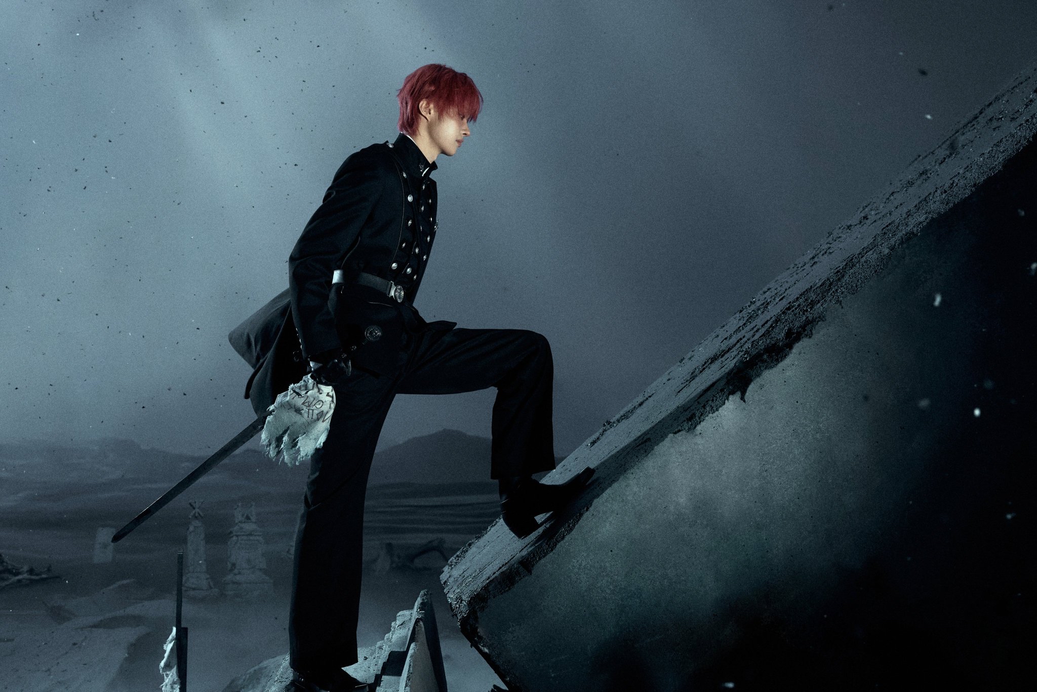 Behind-the-scenes cut of EJ (&TEAM)