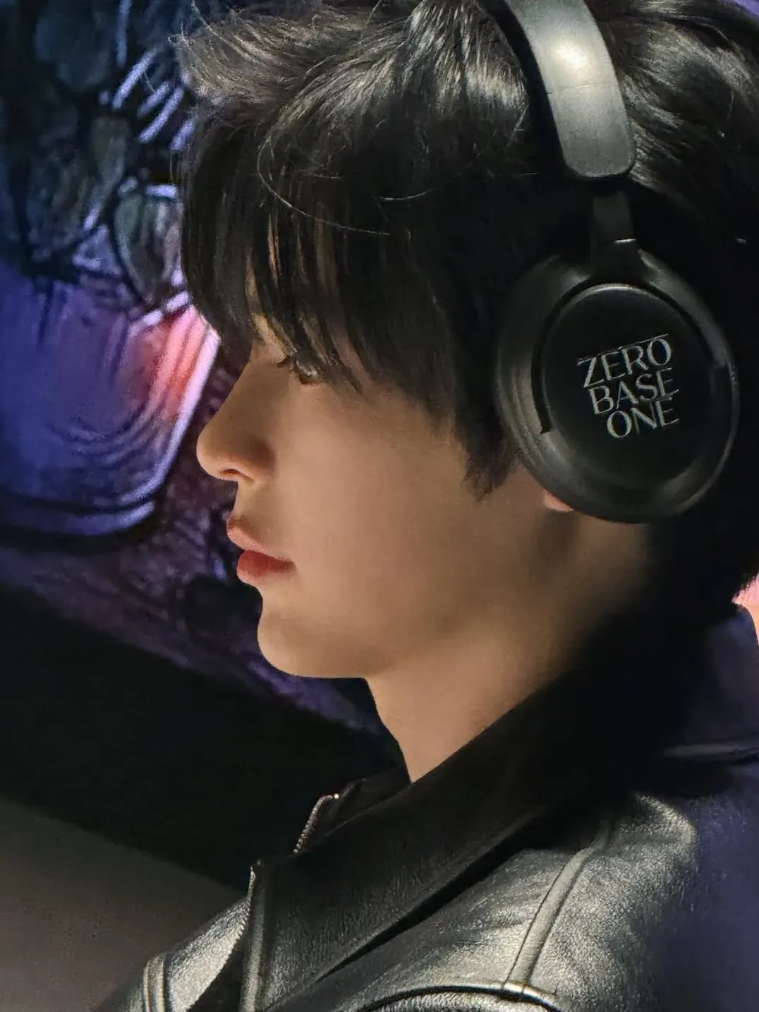 Behind-the-scenes cut of Sung Hanbin (ZEROBASEONE)