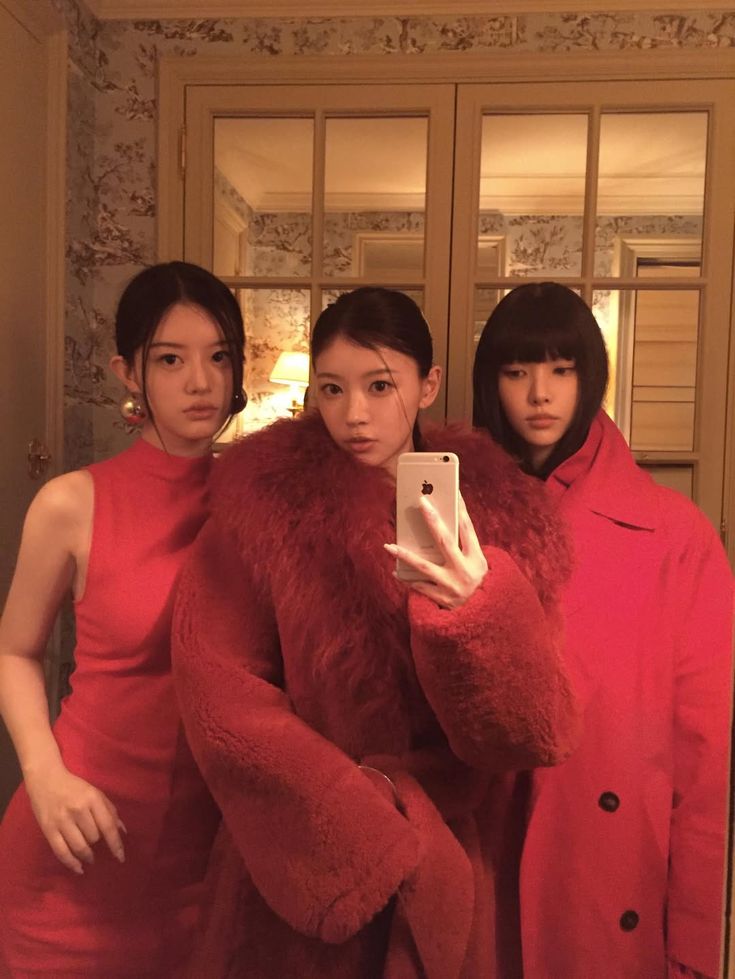 Recent activity shot of ILLIT