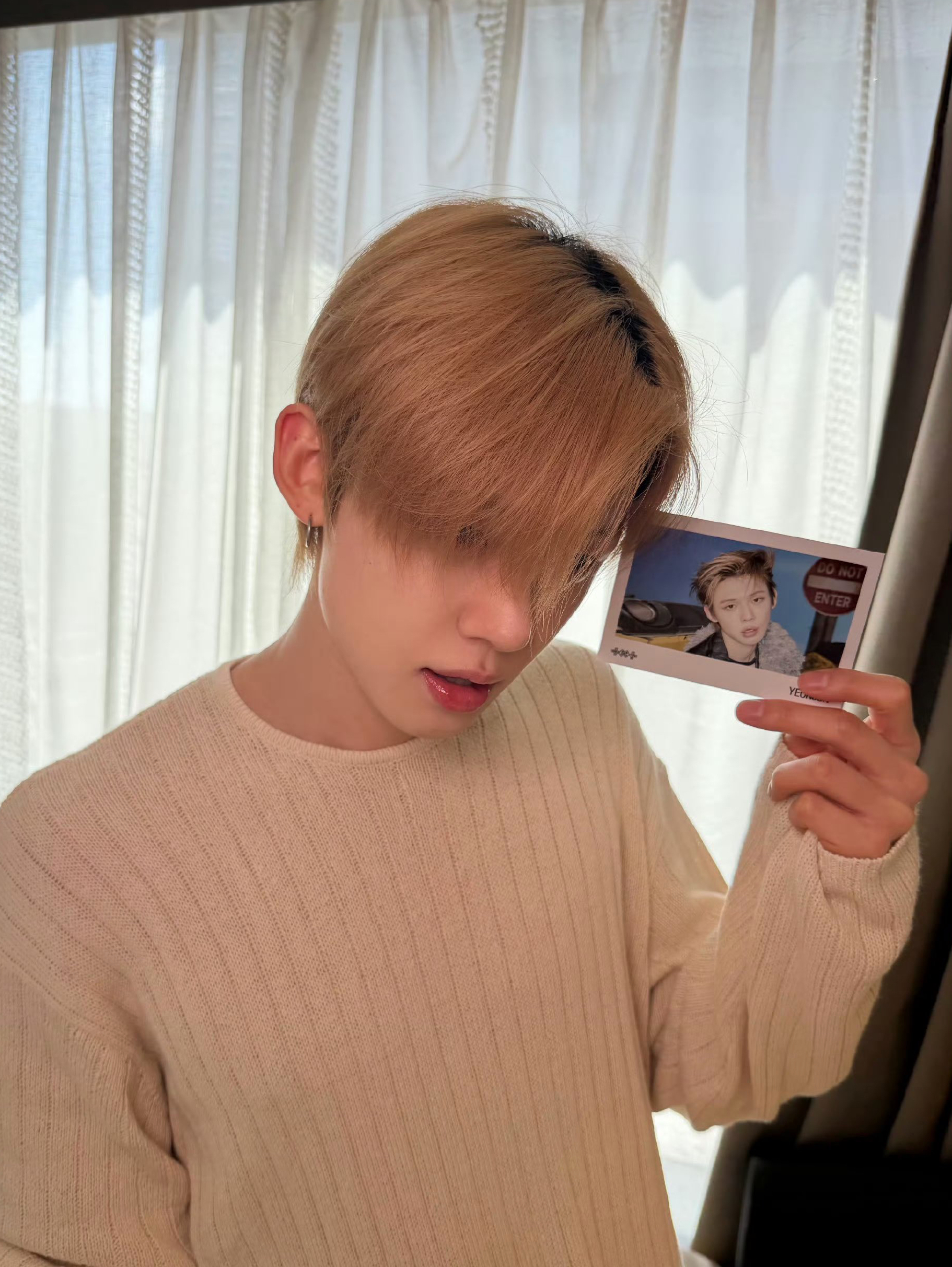 Foto terbaru Yeonjun (TOMORROW X TOGETHER)