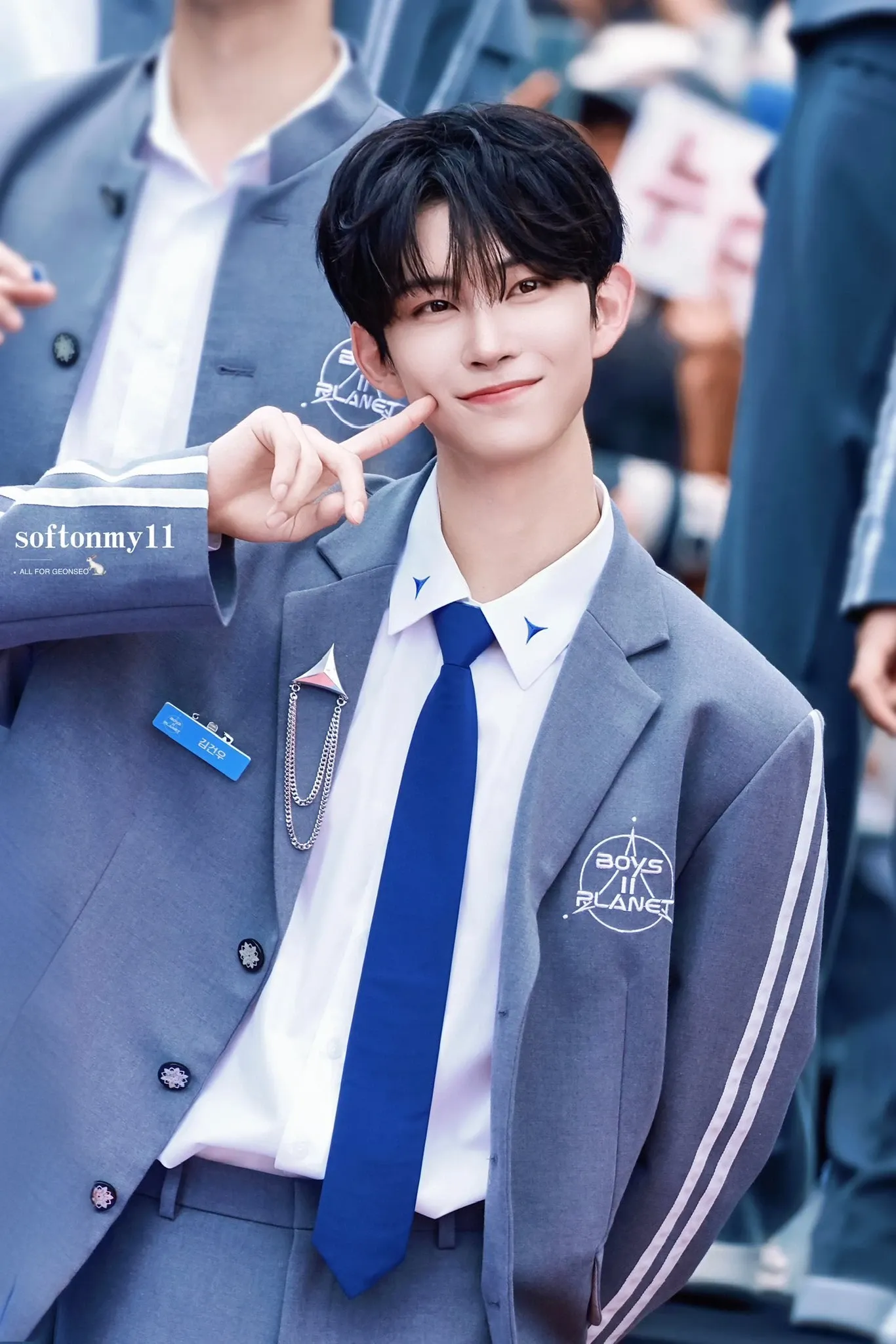 Behind-the-scenes cut of Kim Geonwoo (ALPHA DRIVE ONE)