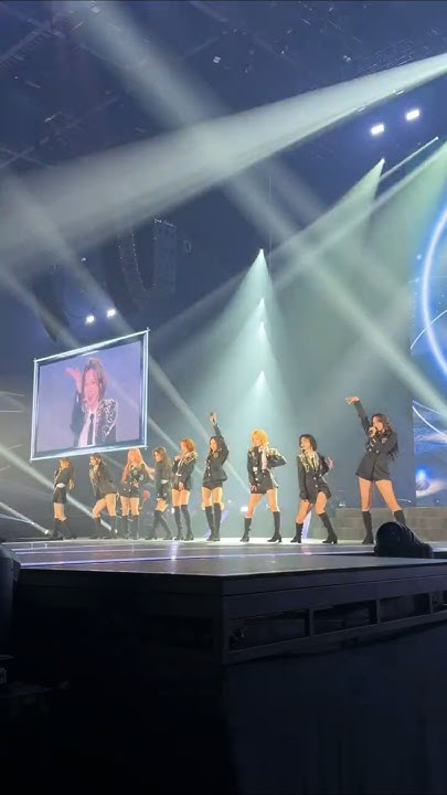 Fandom-recommended wallpaper image of NiziU