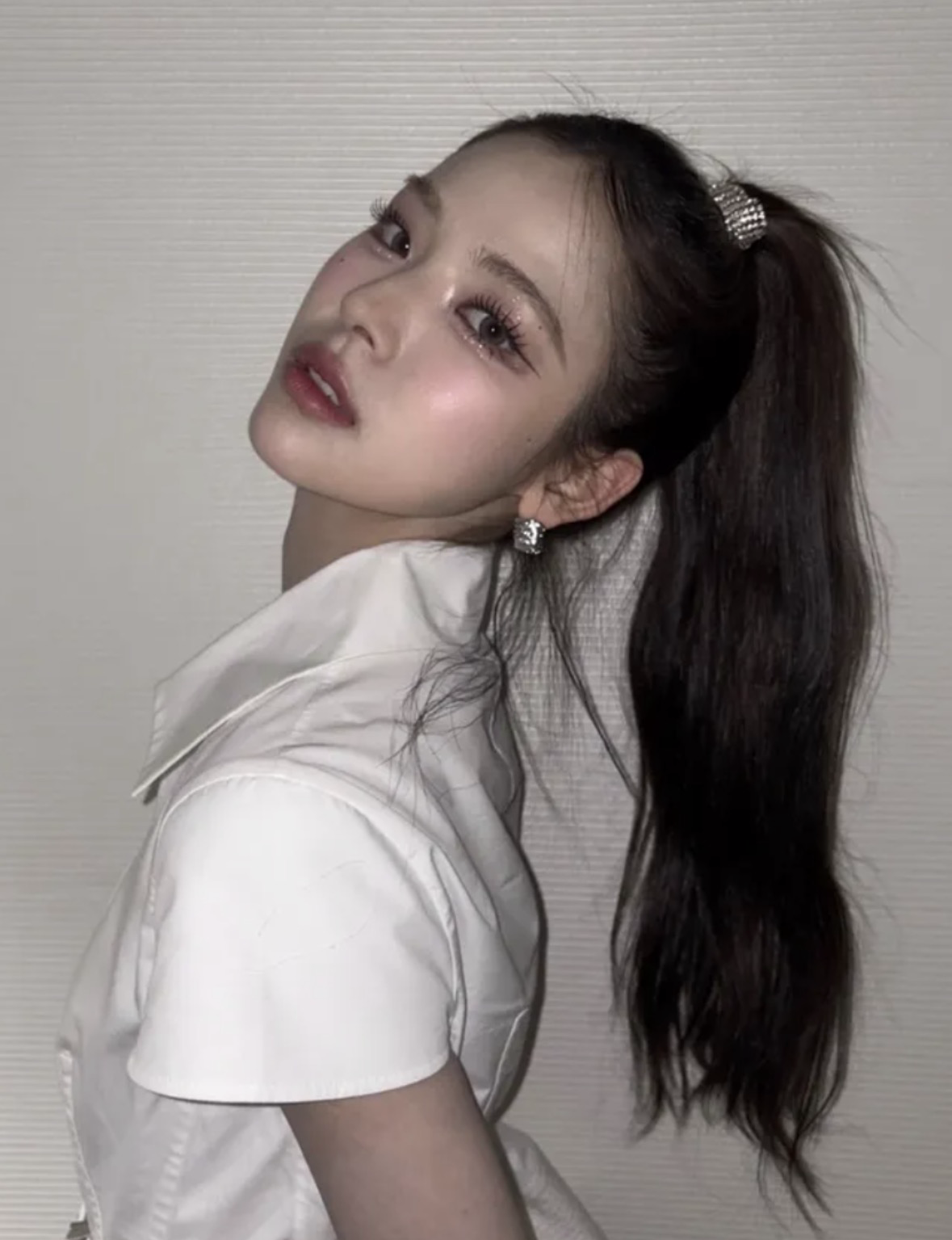 A moment captured by Mai (izna)'s fan