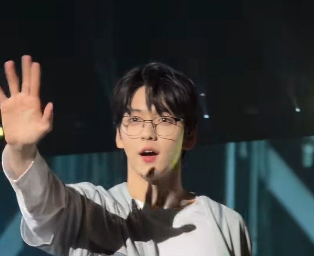 Latest photo of Soobin (TOMORROW X TOGETHER)