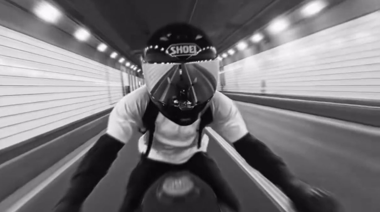 Foto aktivitas terbaru Jungkook (BTS)