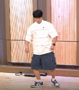 Recent activity shot of Hwang Chiyeol