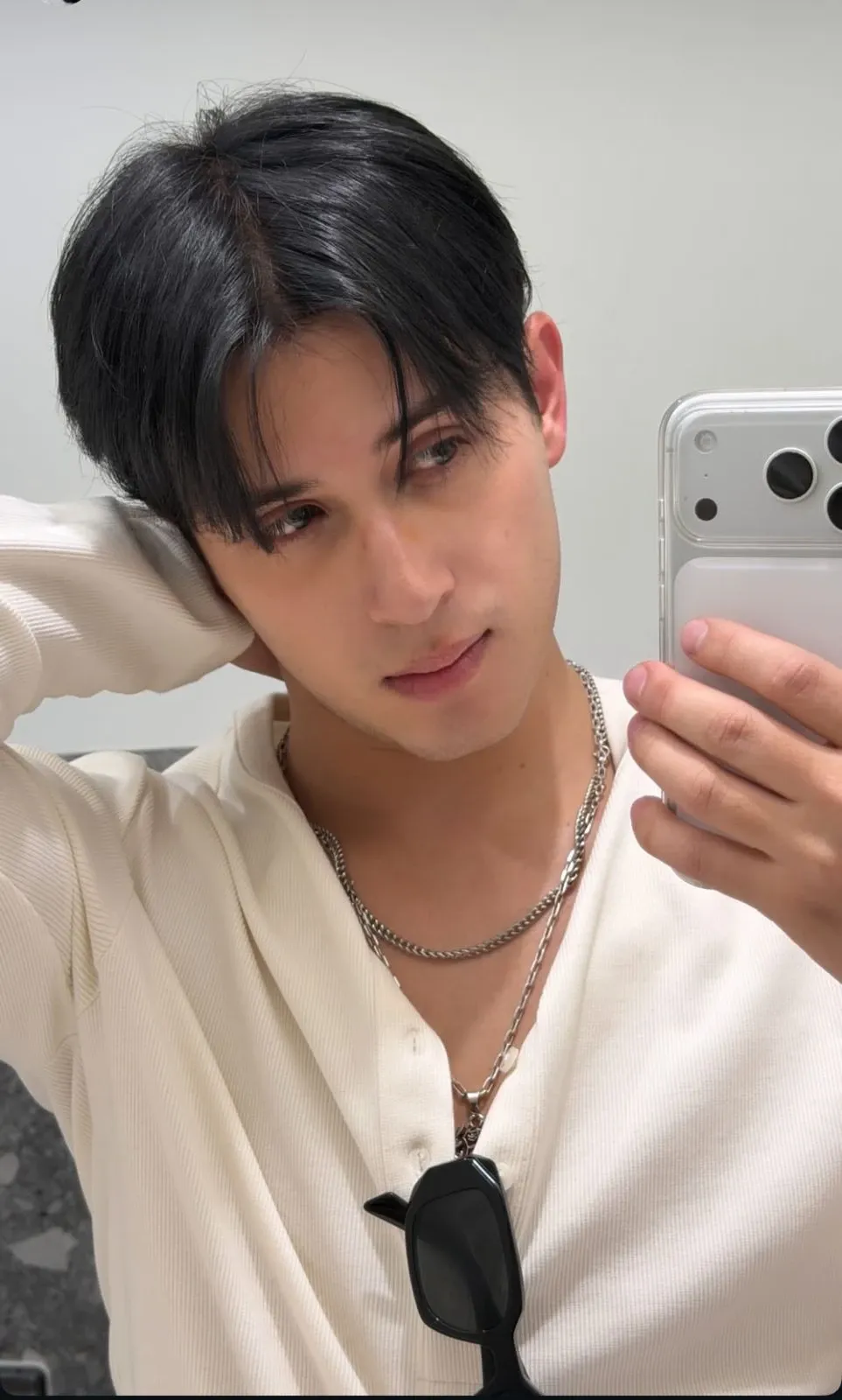 Fandom-recommended wallpaper image of 알레한드로 (SANTOS BRAVOS)