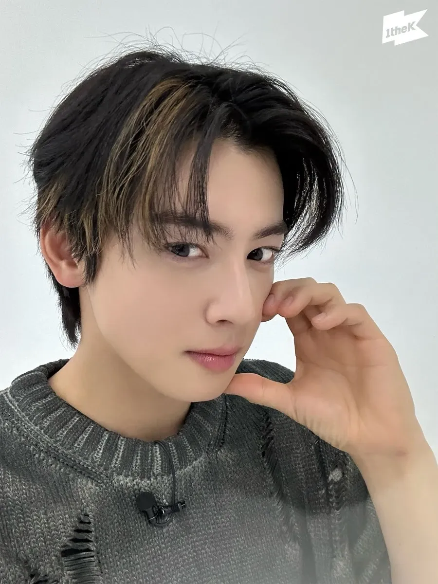 Recent activity shot of Eunwoo (ASTRO)