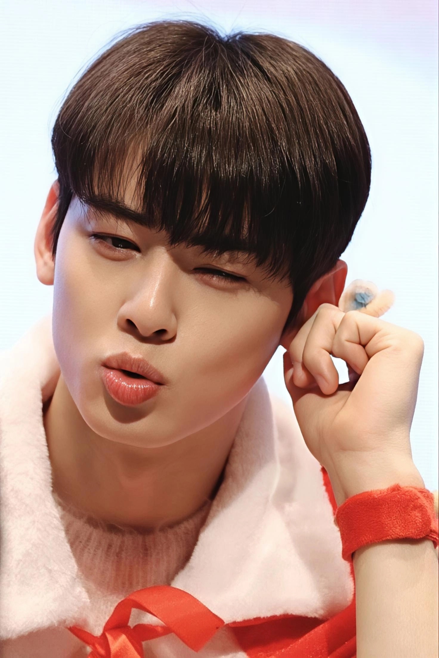 A moment captured by Eunwoo (ASTRO)'s fan