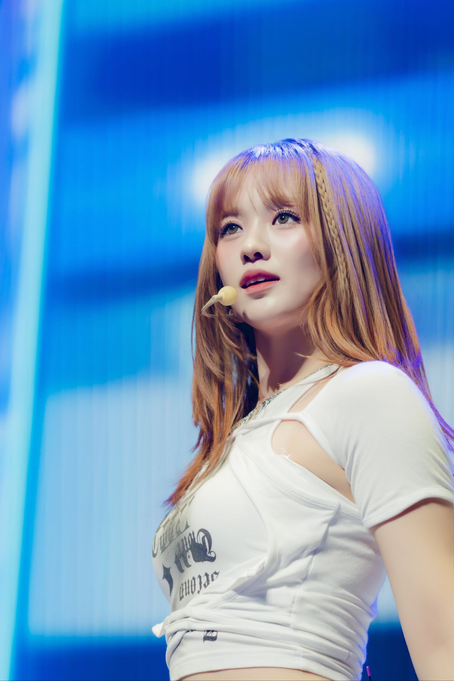 Behind-the-scenes cut of Rio (NiziU)