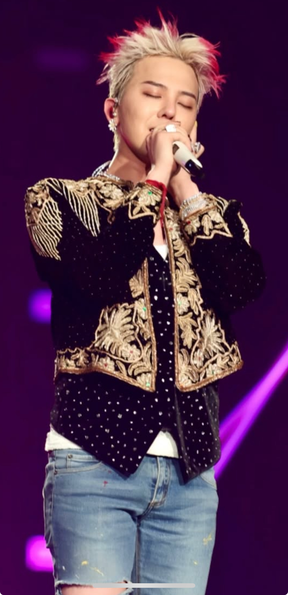 A heartfelt wallpaper shared by G-DRAGON (BIGBANG)'s fans