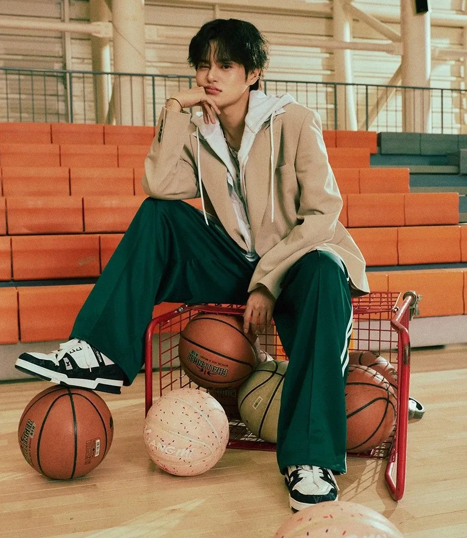 Behind-the-scenes cut of Lee Daehwi (AB6IX)