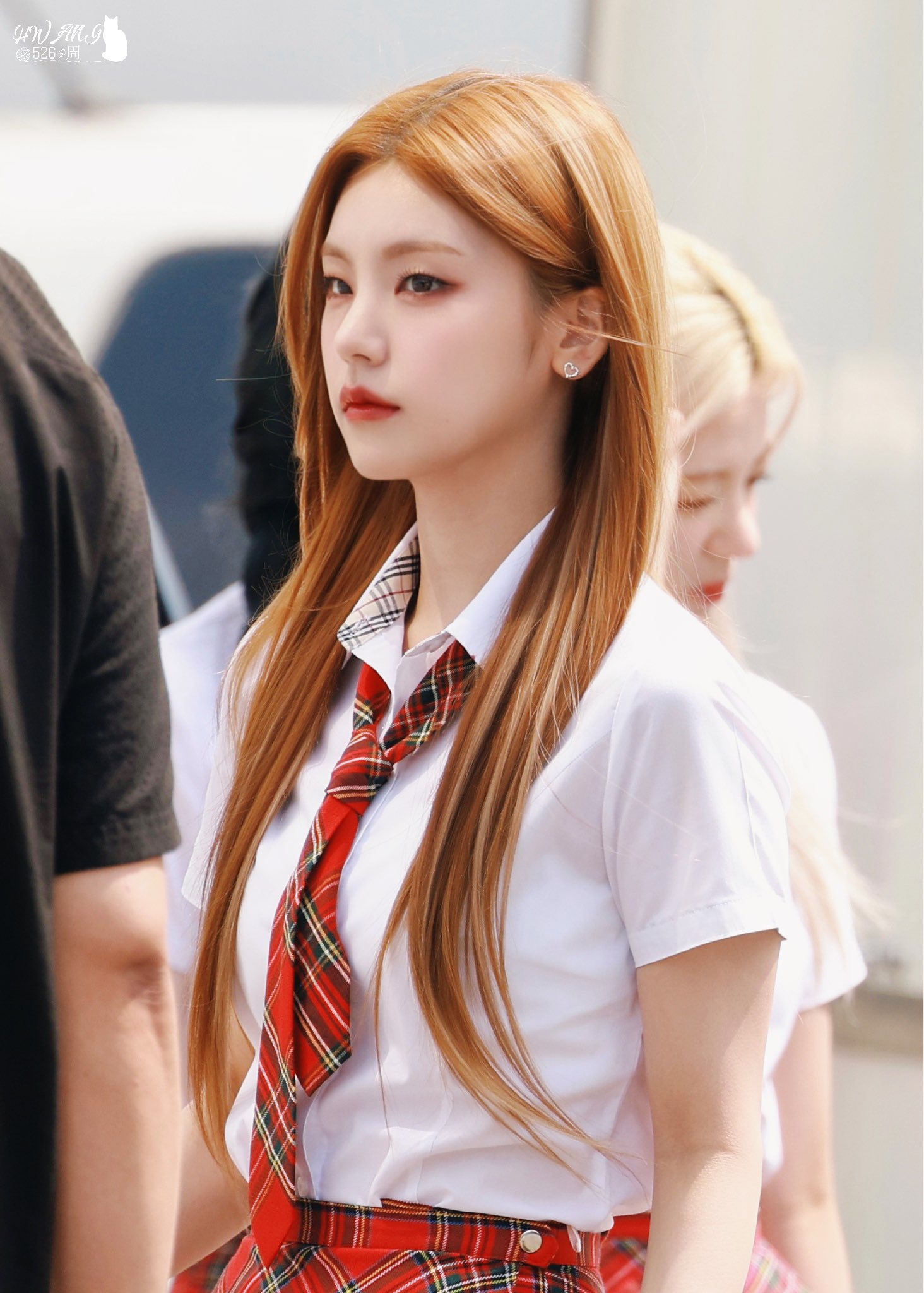 ITZY의 비하인드 컷