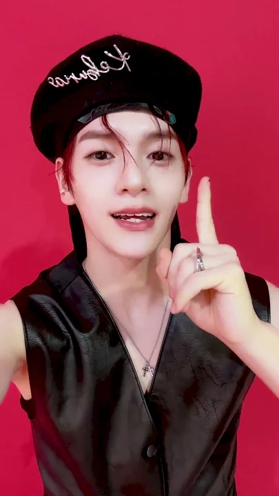 ソンユン (n.SSign)の最近の活動写真