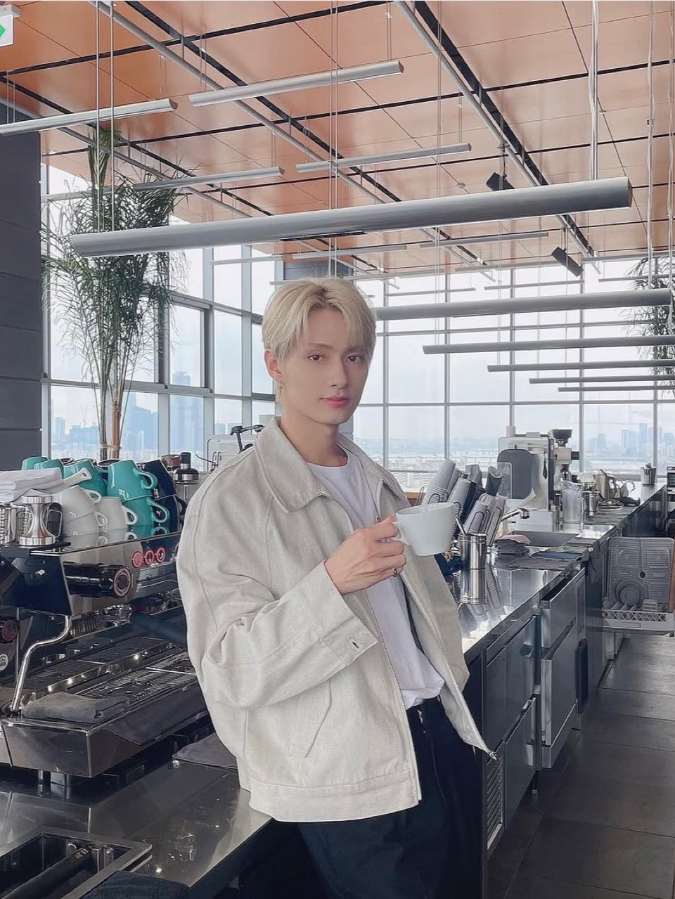 A moment captured by Jun (SEVENTEEN)'s fan
