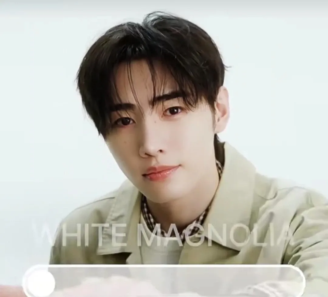 成训 (ENHYPEN)的最新活动照片