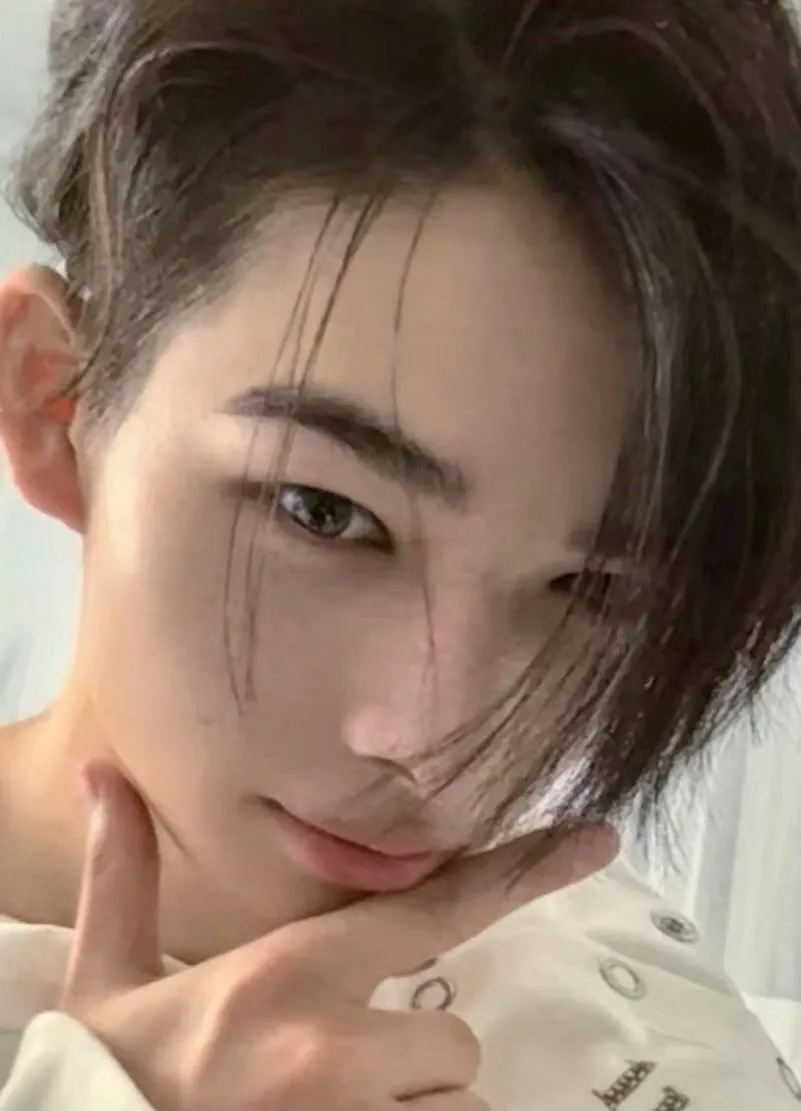 니키 (ENHYPEN)의 비하인드 컷