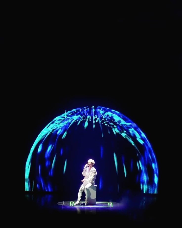 A moment captured by Woozi (SEVENTEEN)'s fan