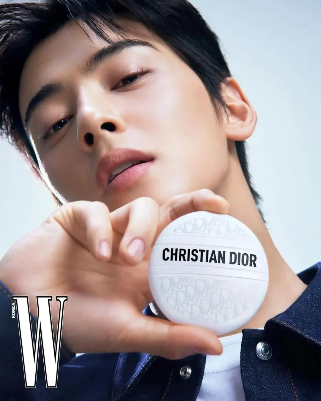 Latest photo of Eunwoo (ASTRO)