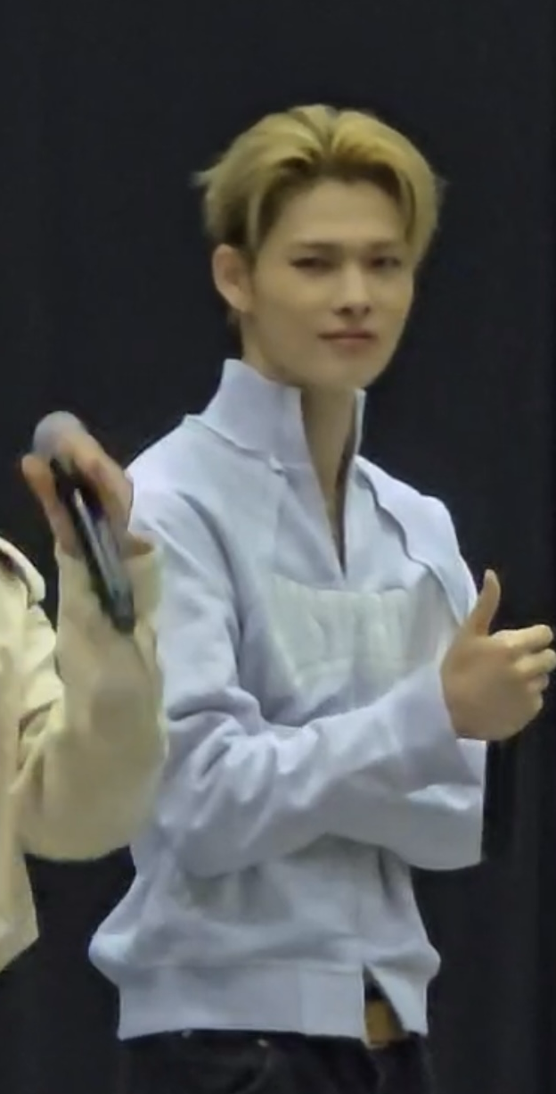 Foto terbaru NI-KI (ENHYPEN)