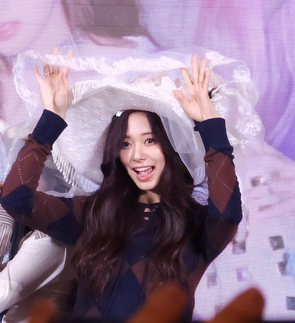 쯔위 (TWICE) 최근 활동샷