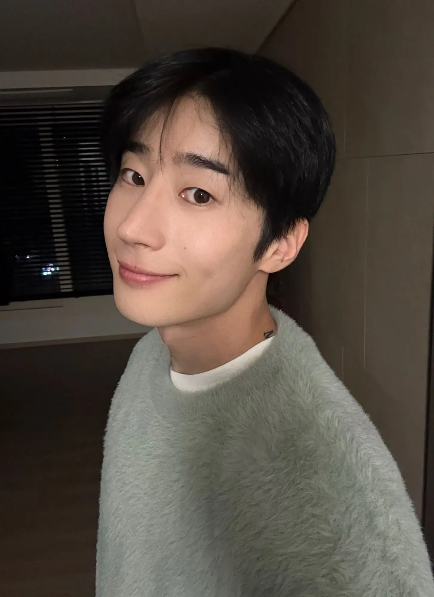 Behind-the-scenes cut of Han Seungwoo