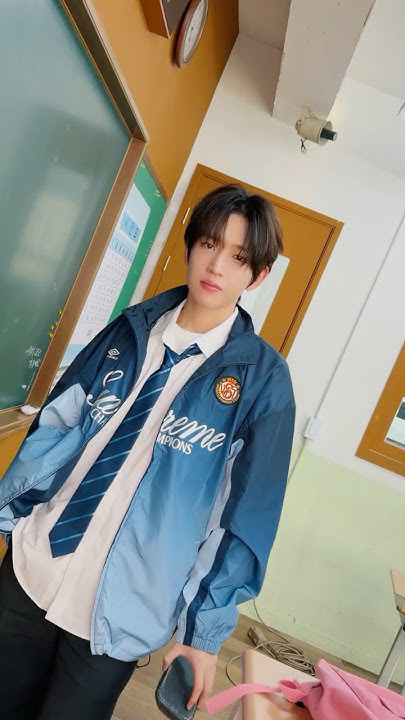 A heartfelt wallpaper shared by Kim minjae (IDID)'s fans