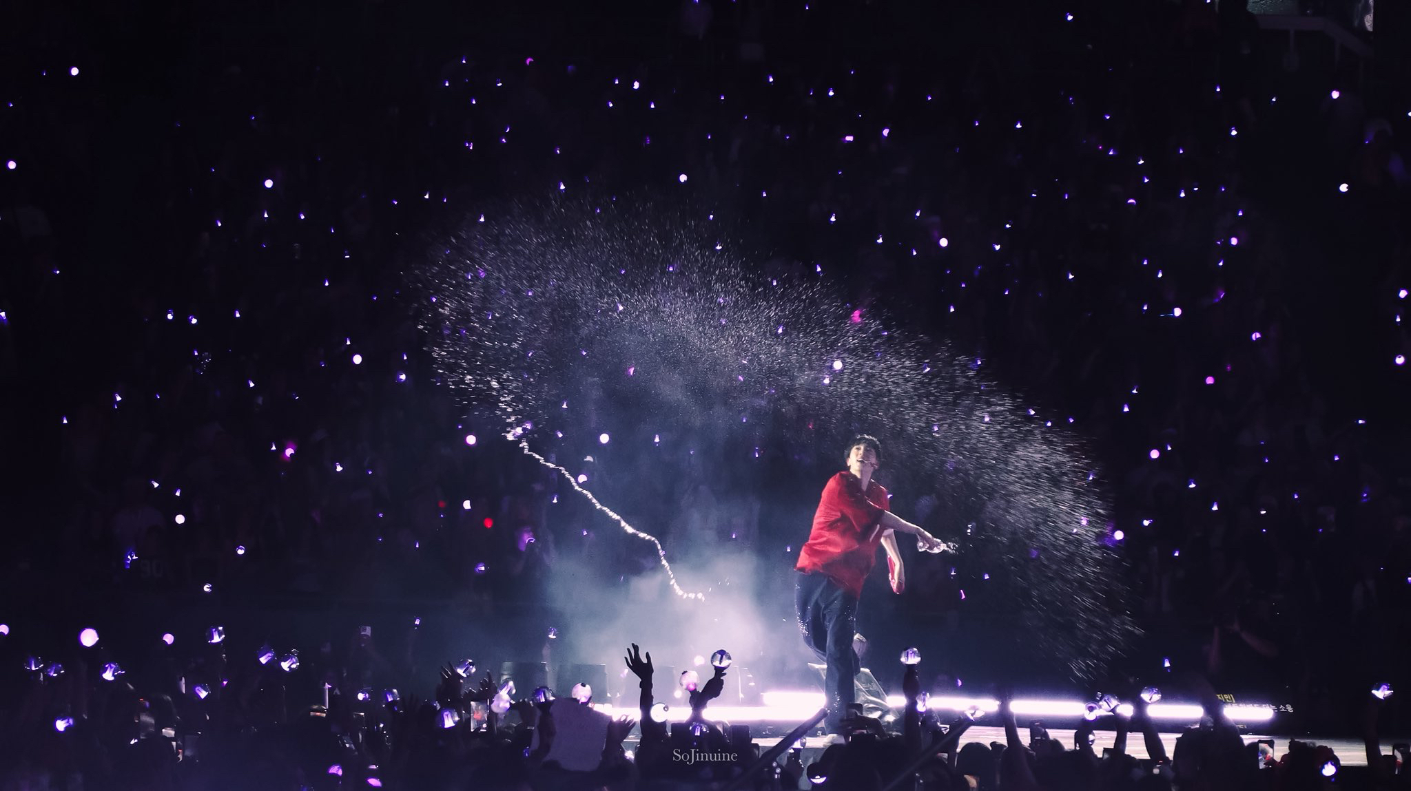 진 (방탄소년단)의 비하인드 컷