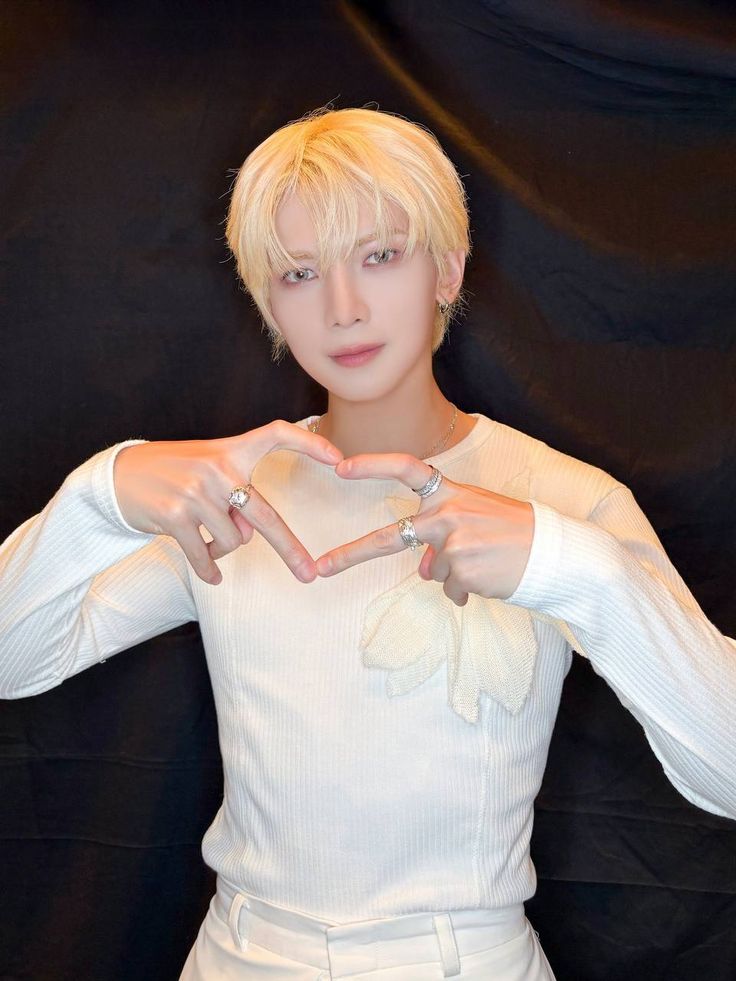 에이티즈의 비하인드 컷