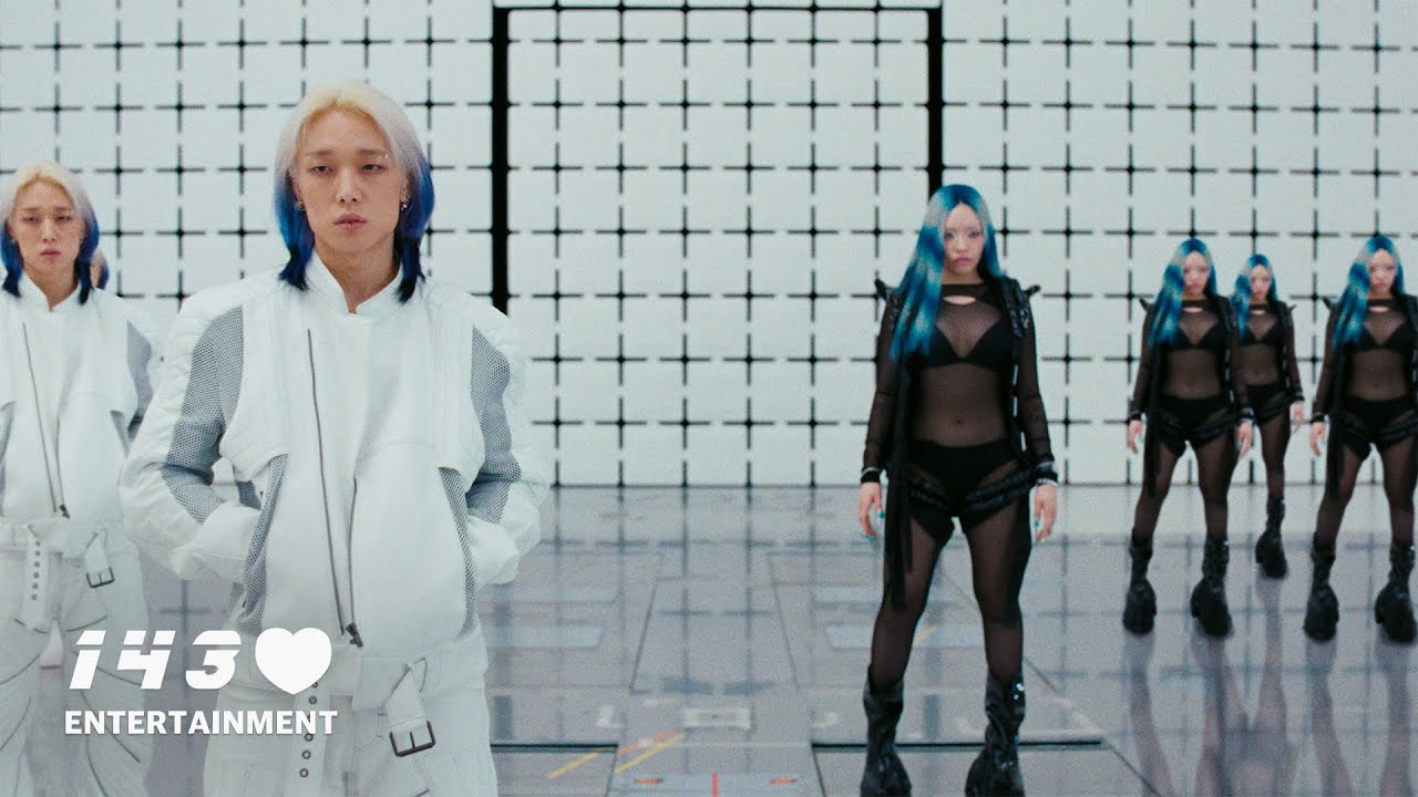 Recent activity shot of BOBBY (iKON)