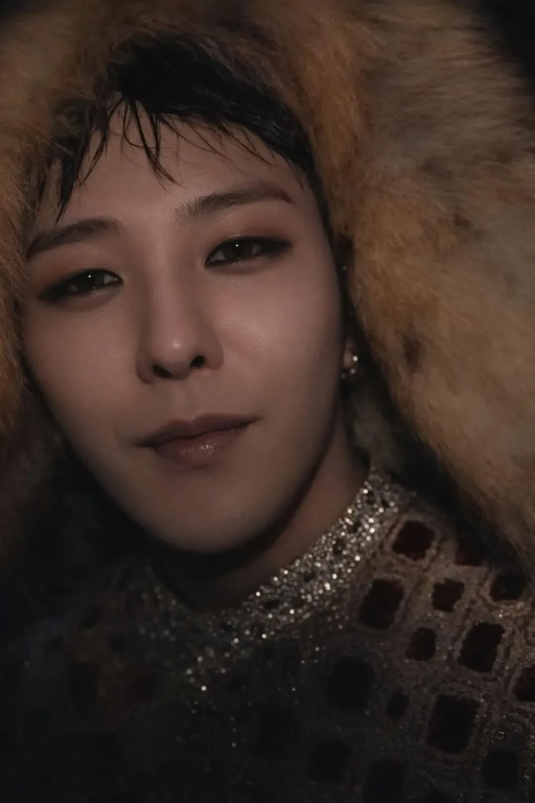 Hot post catching attention from G-DRAGON (빅뱅)'s fandom