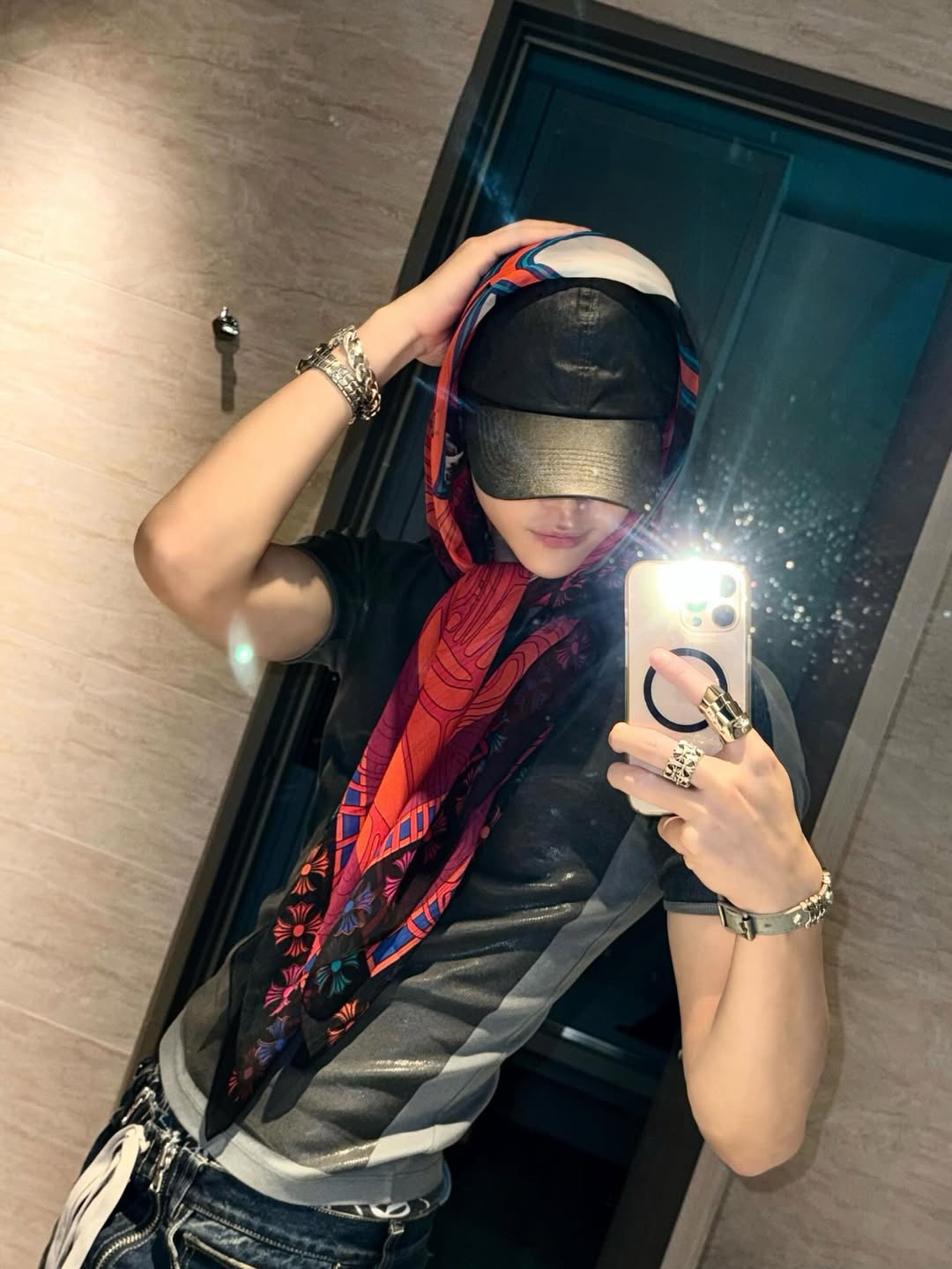 Behind-the-scenes cut of Nicholas (&TEAM)