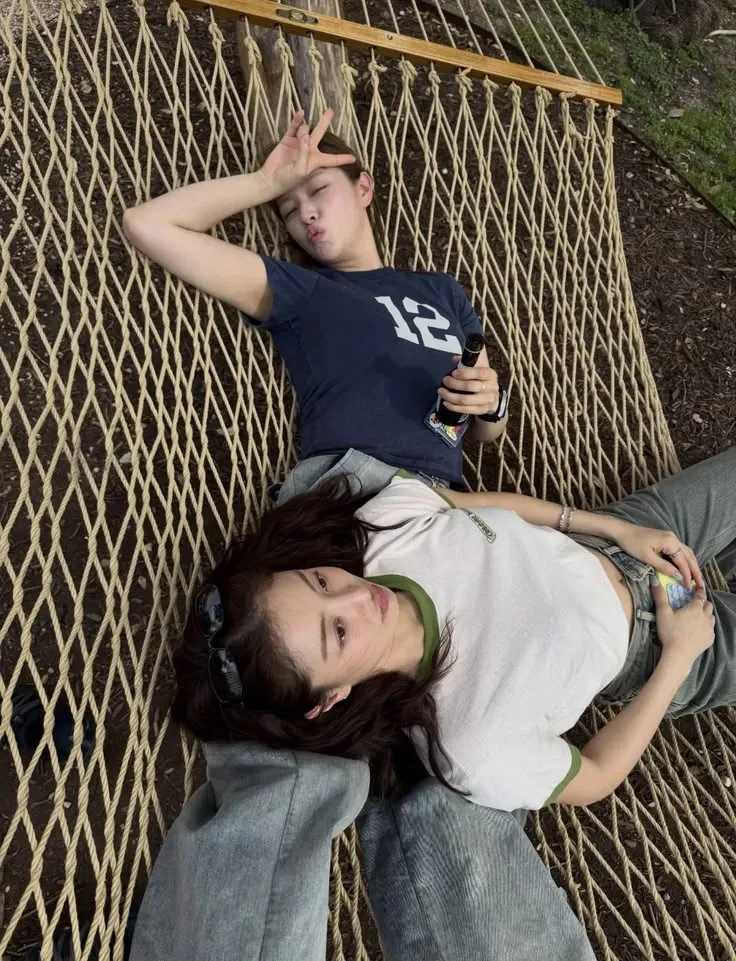 Latest photo of Jeongyeon (TWICE)