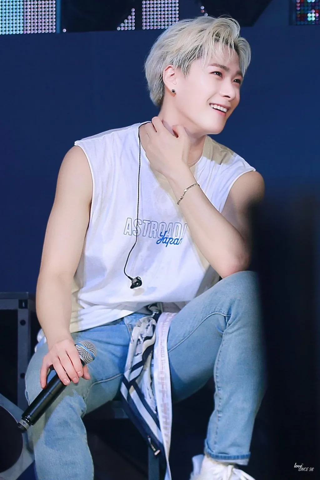 A moment captured by Moonbin (ASTRO)'s fan