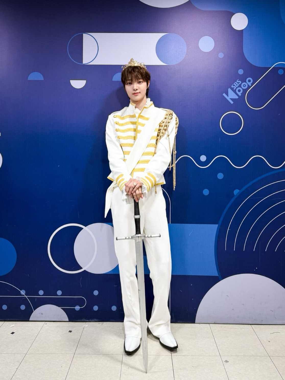 Recent activity shot of EJ (&TEAM)