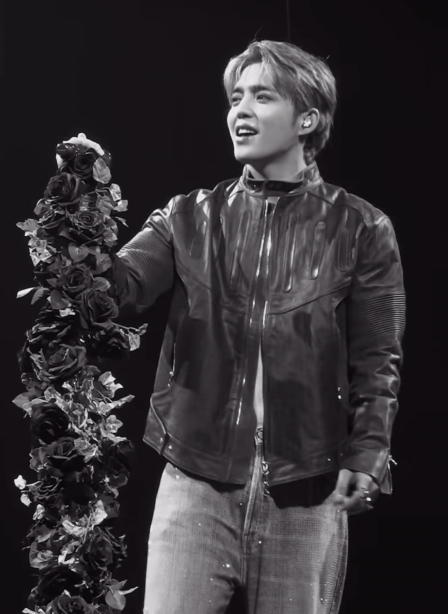 Recent activity shot of S.Coups (SEVENTEEN)